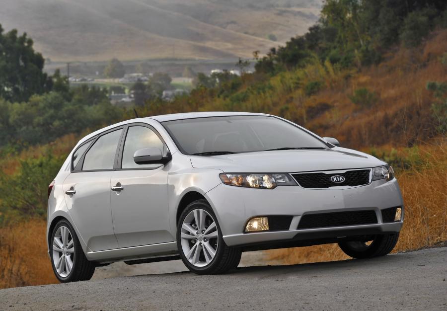  Kia Forte 5-Door 2011 года  (фото 28 из 89)